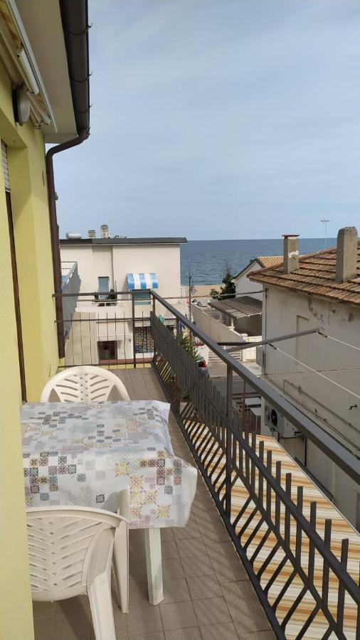 Appartamento Marcella A Due Passi Dal Mare Marcelli Kültér fotó