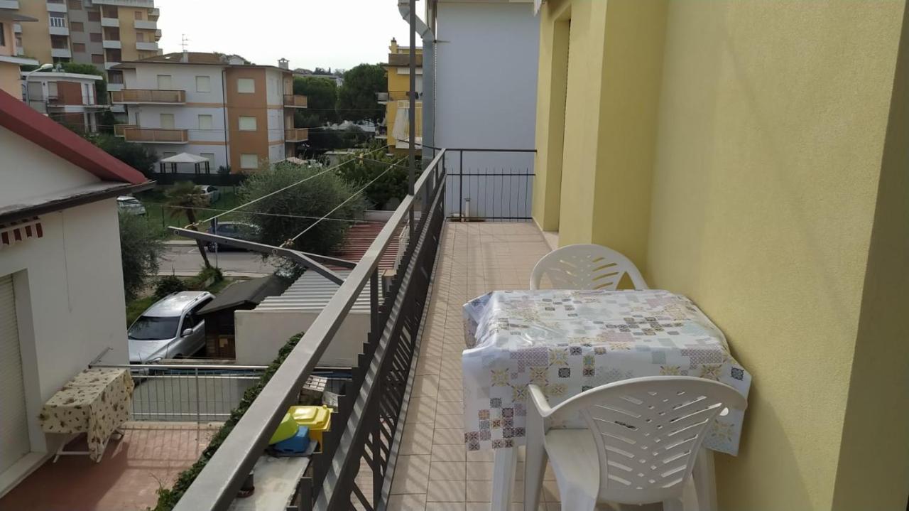 Appartamento Marcella A Due Passi Dal Mare Marcelli Kültér fotó